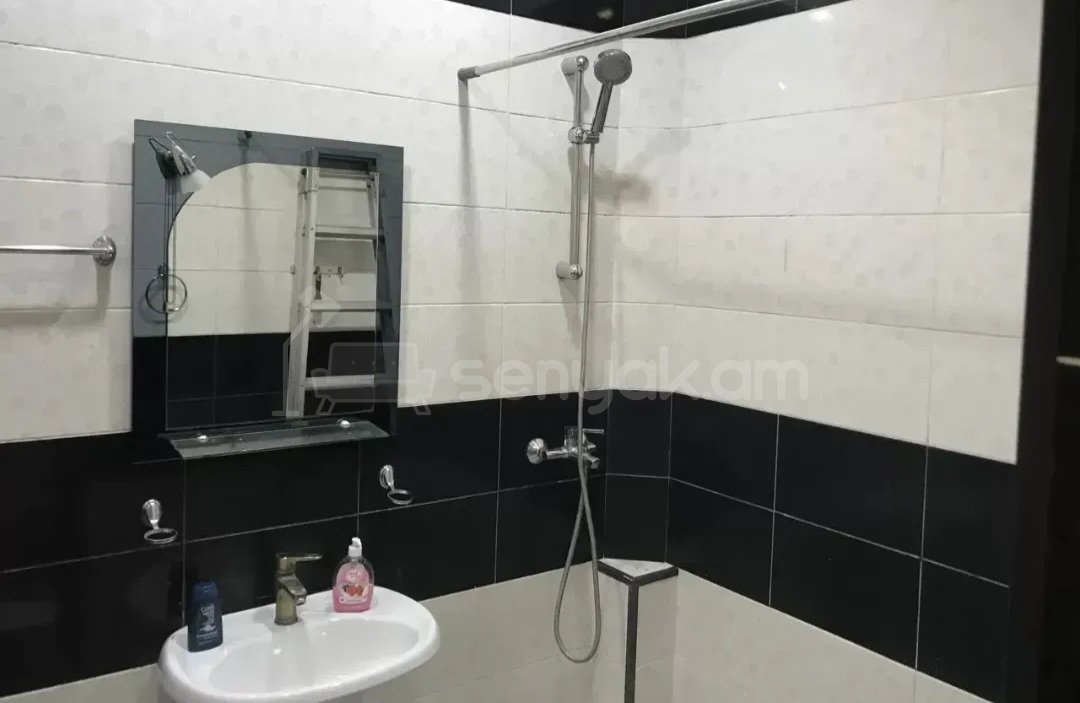 2 Սենյականոց Բնակարան Քարե Շենքում, 62քմ, 5/5 հարկ, Կապիտալ Վերանորոգված, Կահավորված
