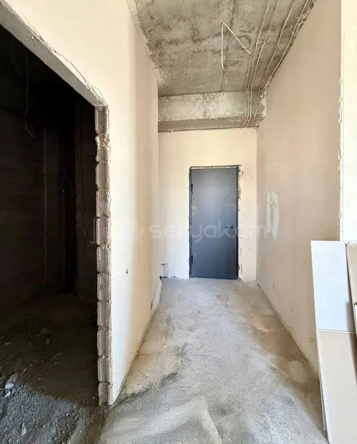 2 Սենյականոց Բնակարան, 49քմ, 3/3 հարկ, Զրոյական Վիճակում