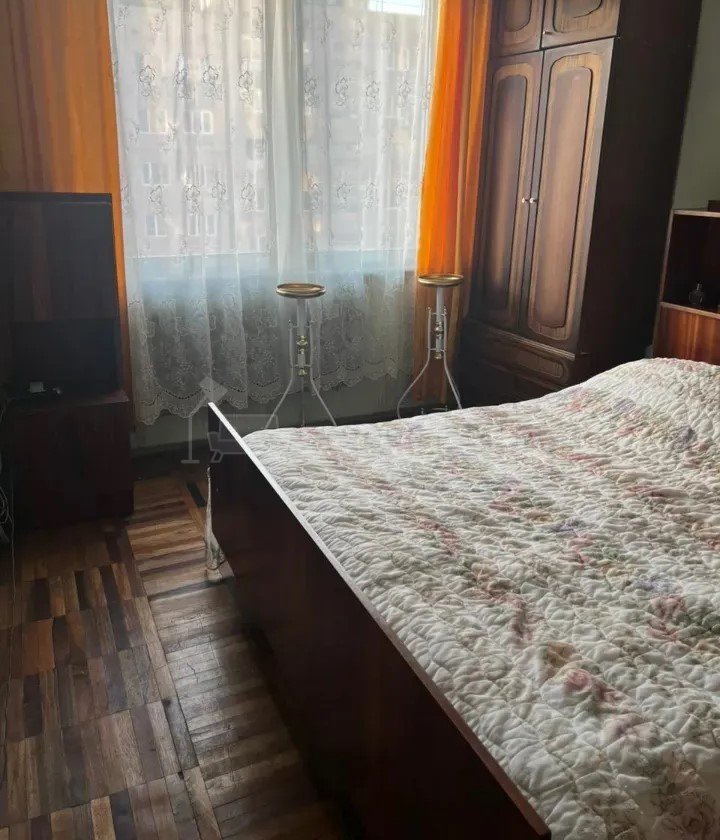 4 Սենյականոց Բնակարան, 92քմ, 6/9 հարկ, Պետական Վիճակում