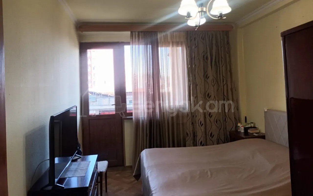 3 Սենյականոց Բնակարան, 84քմ, 7/9 հարկ, Պետական Վիճակում