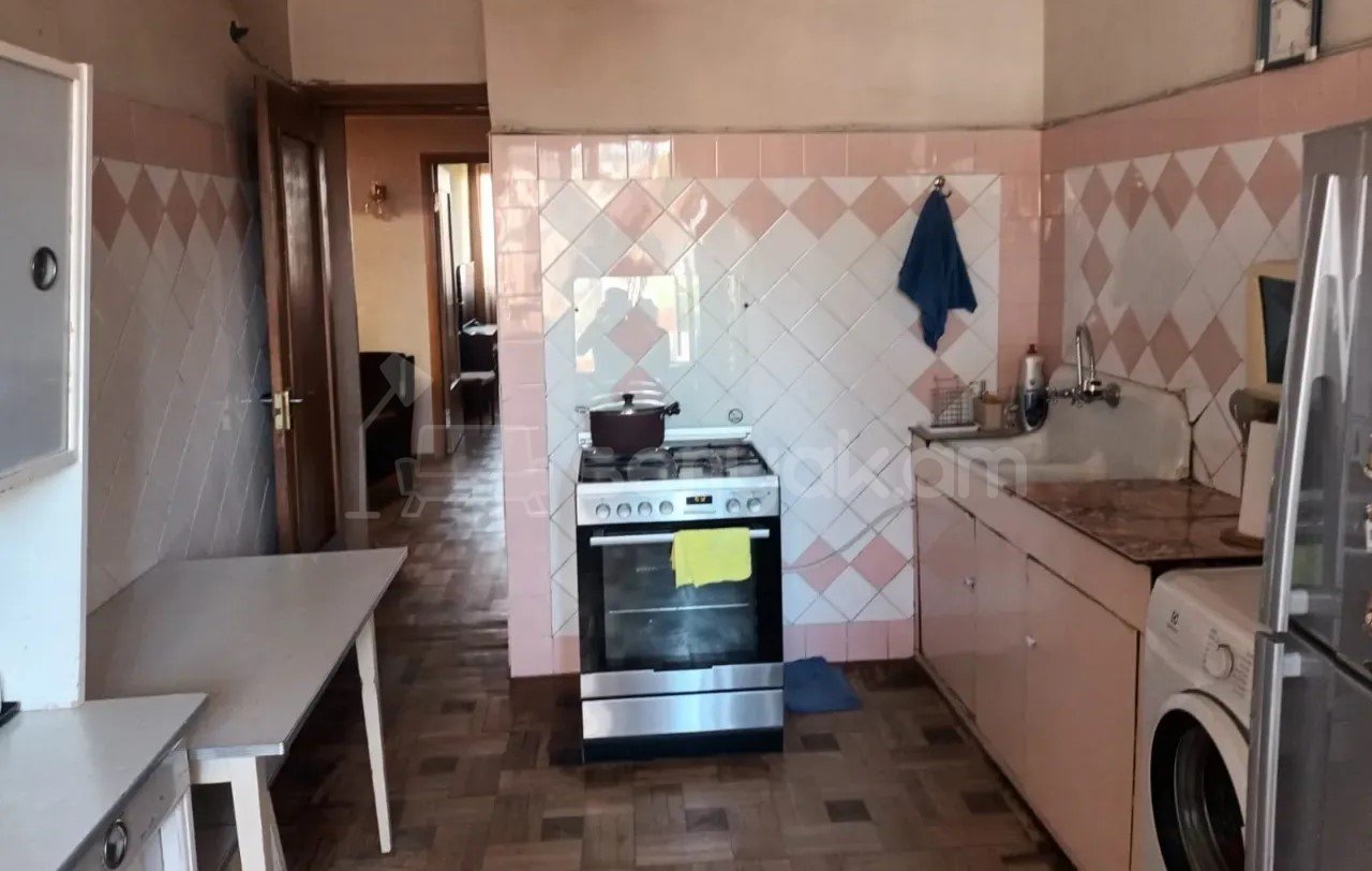 3 Սենյականոց Բնակարան, 84քմ, 7/9 հարկ, Պետական Վիճակում