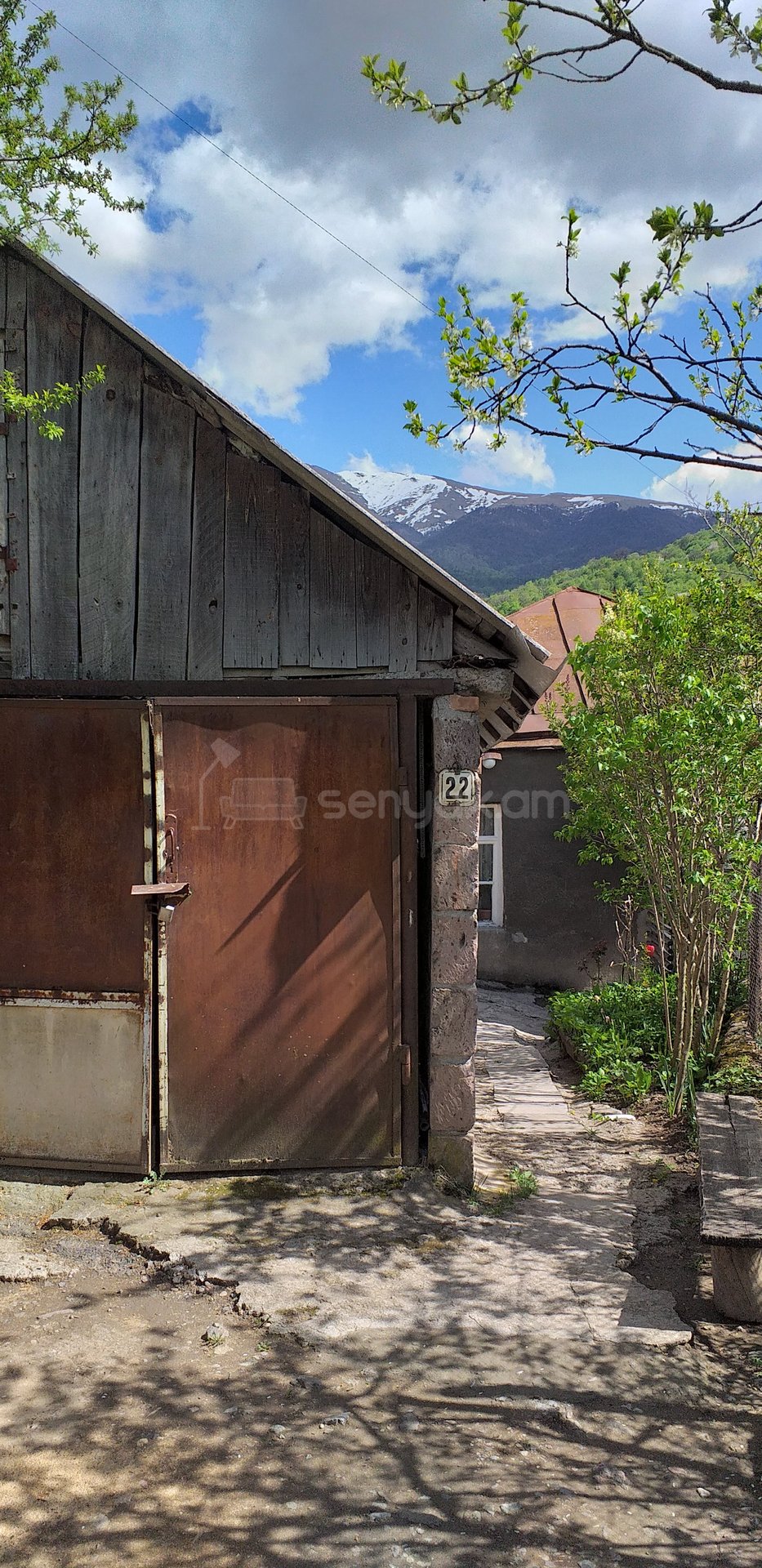4 Սենյականոց Սեփական Տուն, 137քմ, Կոսմետիկ Վերանորոգված, Ավտոտնակով