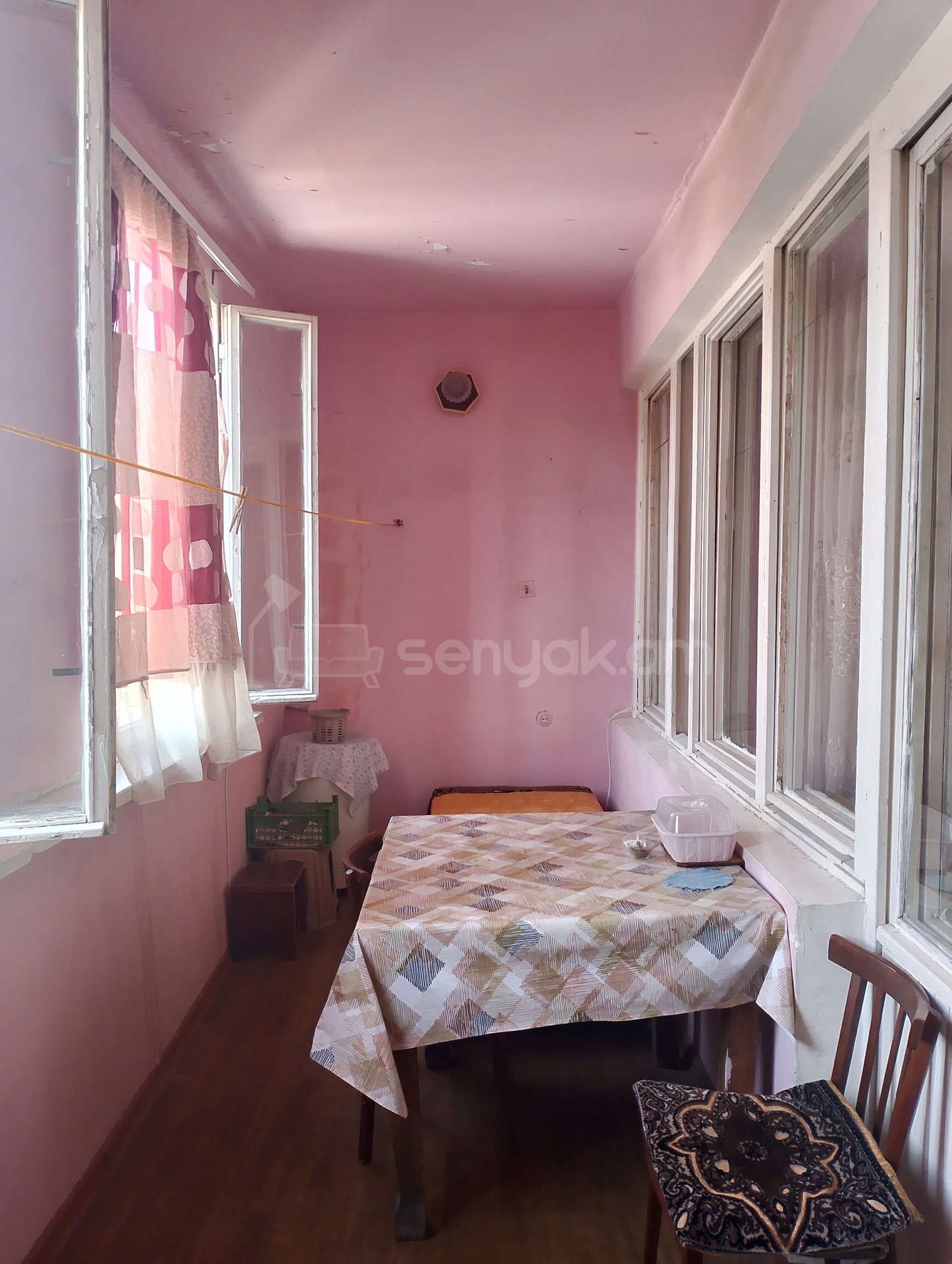2 Սենյականոց Բնակարան Քարե Շենքում, 48քմ, 3/5 հարկ, Պետական Վիճակում, Կահավորված, Արևկող