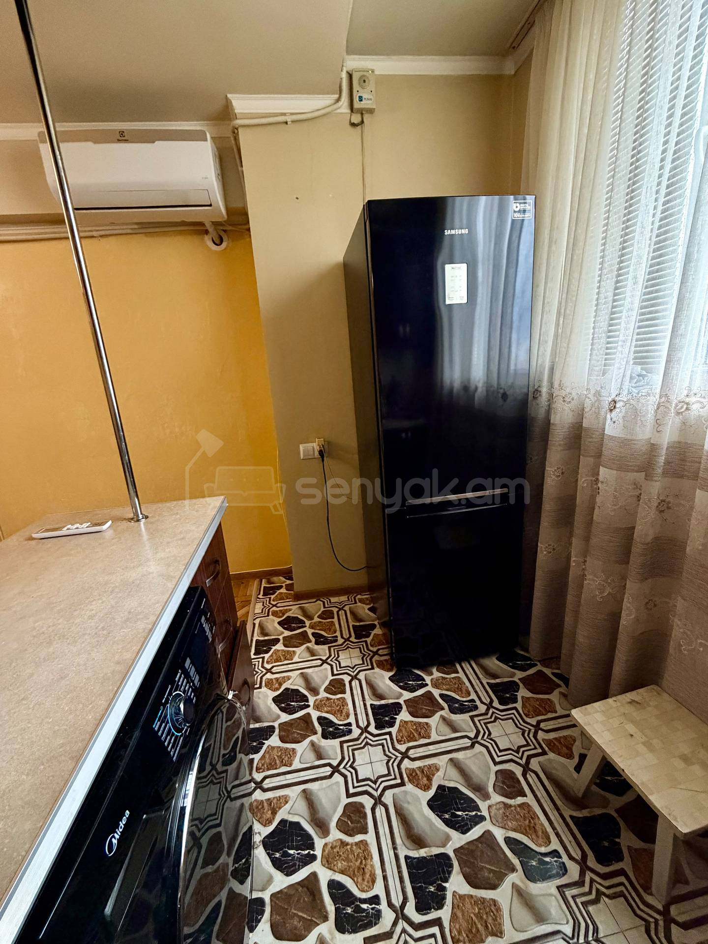 2 Սենյականոց Բնակարան, 50քմ, 8/10 հարկ, Նորմալ Վիճակում, Կահավորված, Արևկող