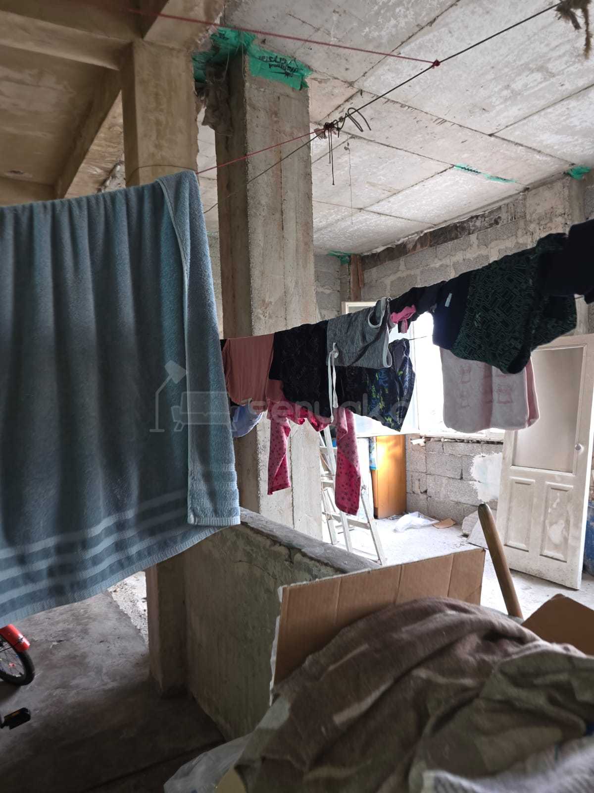 3 Սենյականոց Բնակարան Քարե Շենքում, 130քմ, 3/4 հարկ, Նորմալ Վիճակում
