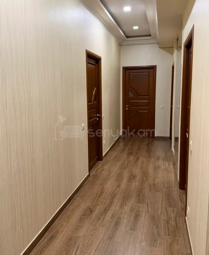 3 Սենյականոց Բնակարան Նորակառույցում, 104քմ, 2/14 հարկ, Կապիտալ Վերանորոգված