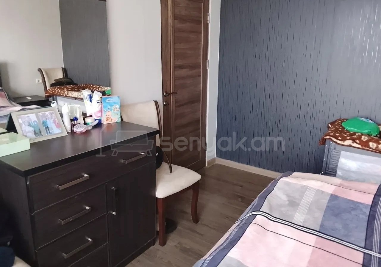 3 Սենյականոց Բնակարան, 80քմ, 11/14 հարկ, Նորմալ Վիճակում