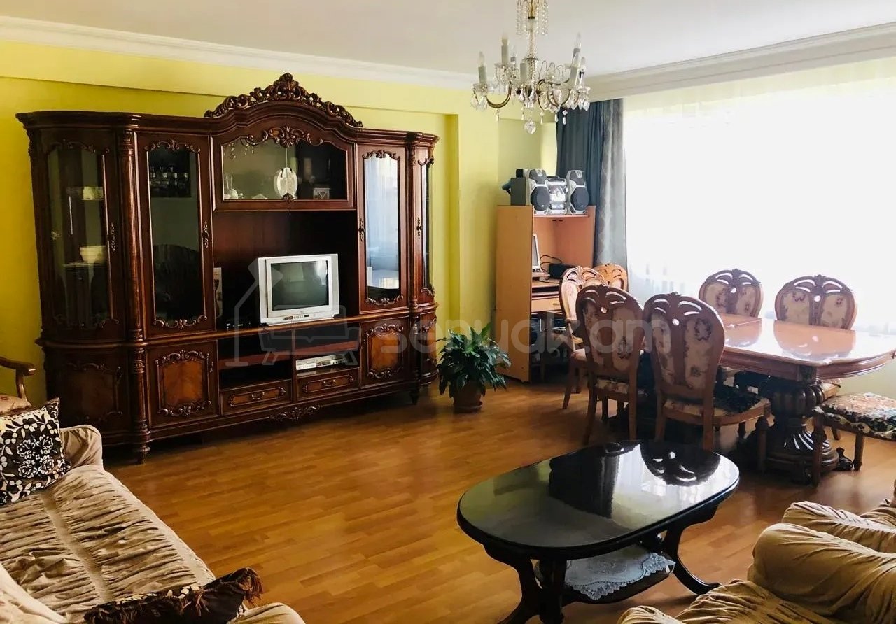 3 Սենյականոց Բնակարան, 71քմ, 1/9 հարկ, Կոսմետիկ Վերանորոգված