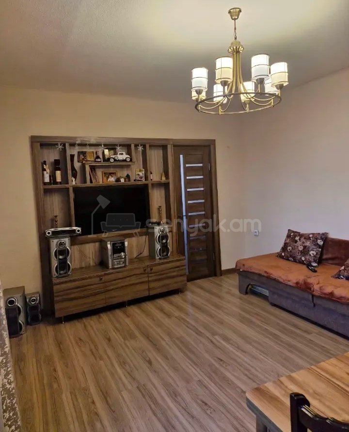 2 Սենյականոց Բնակարան, 63քմ, 6/9 հարկ, Նորմալ Վիճակում