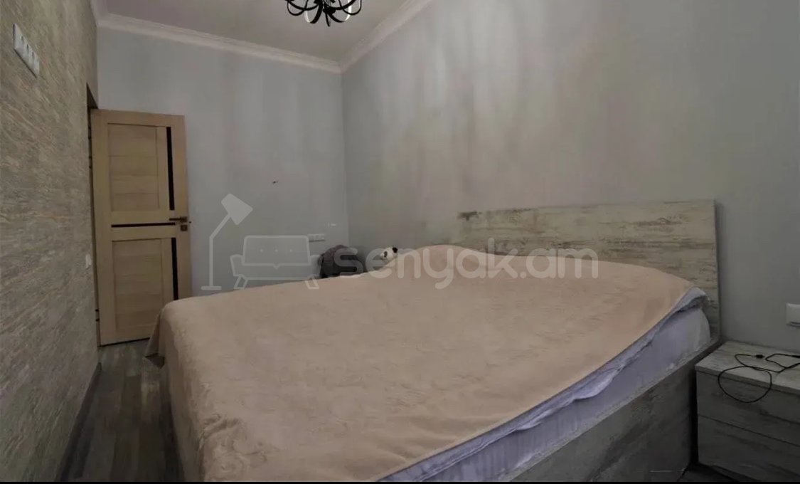 3 Սենյականոց Բնակարան Քարե Շենքում, 70քմ, 7/8 հարկ, Կապիտալ Վերանորոգված, Կահավորված