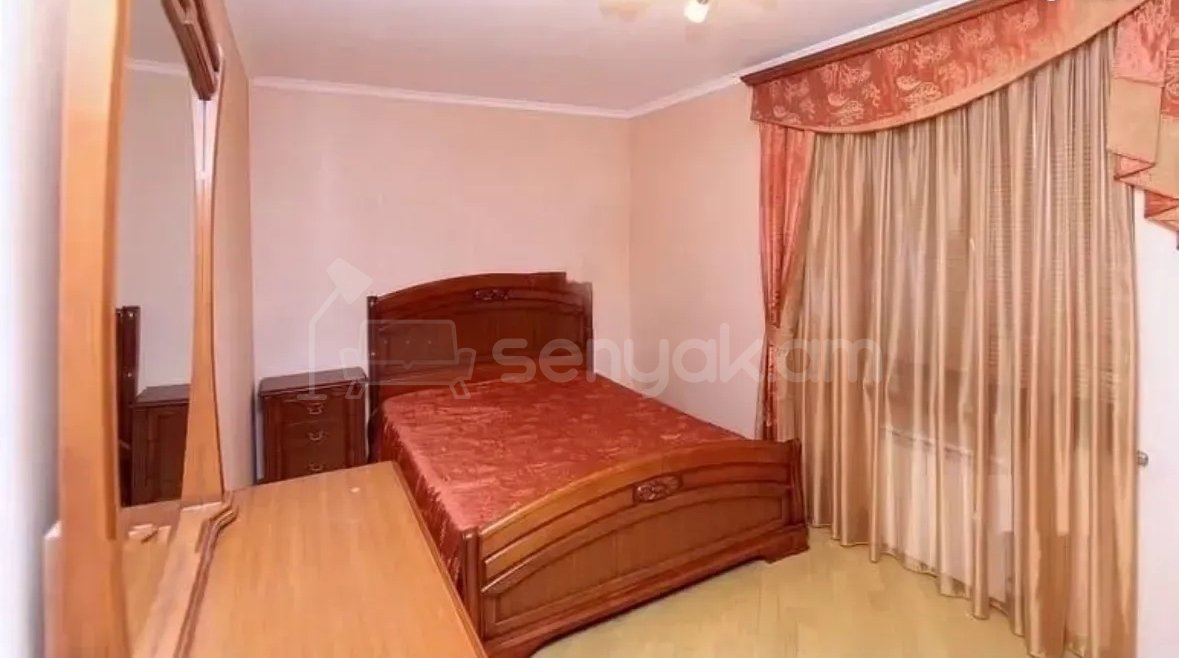 3 Սենյականոց Բնակարան Քարե Շենքում, 74քմ, 4/5 հարկ, Կապիտալ Վերանորոգված