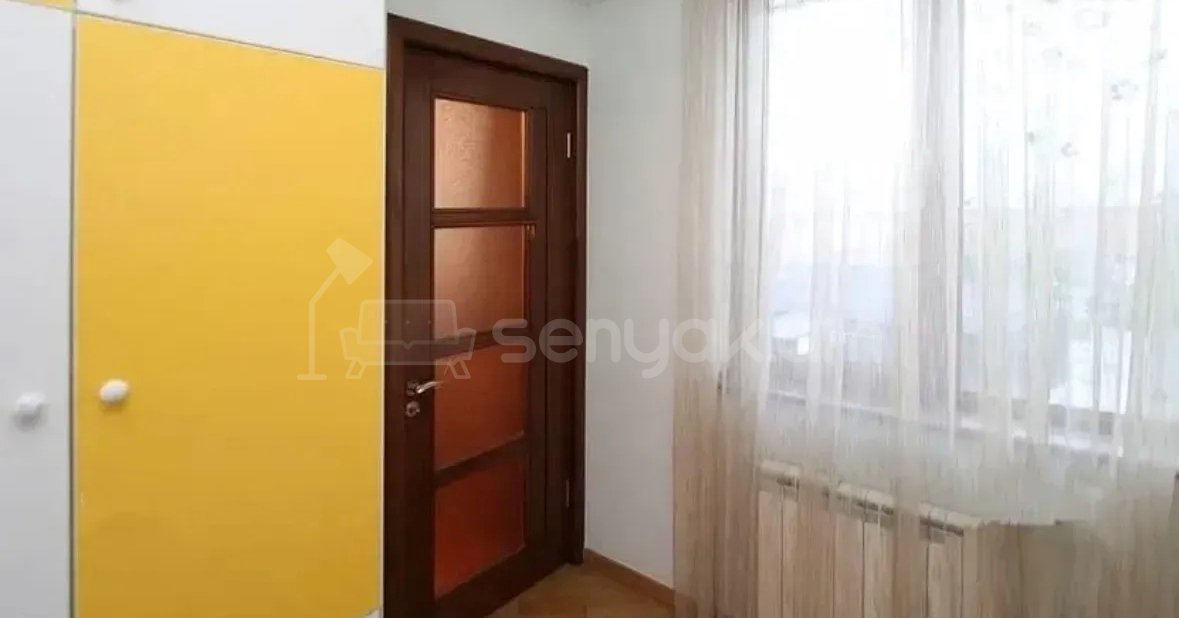 3 Սենյականոց Բնակարան Քարե Շենքում, 74քմ, 4/5 հարկ, Կապիտալ Վերանորոգված