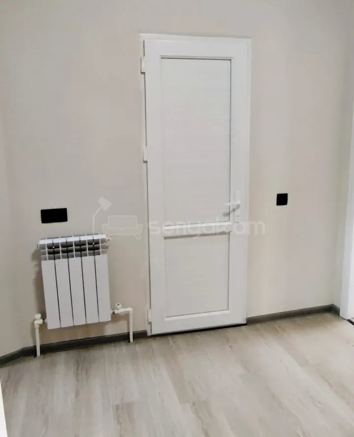 4 Սենյականոց Բնակարան, 82քմ, 2/9 հարկ, Նորմալ Վիճակում