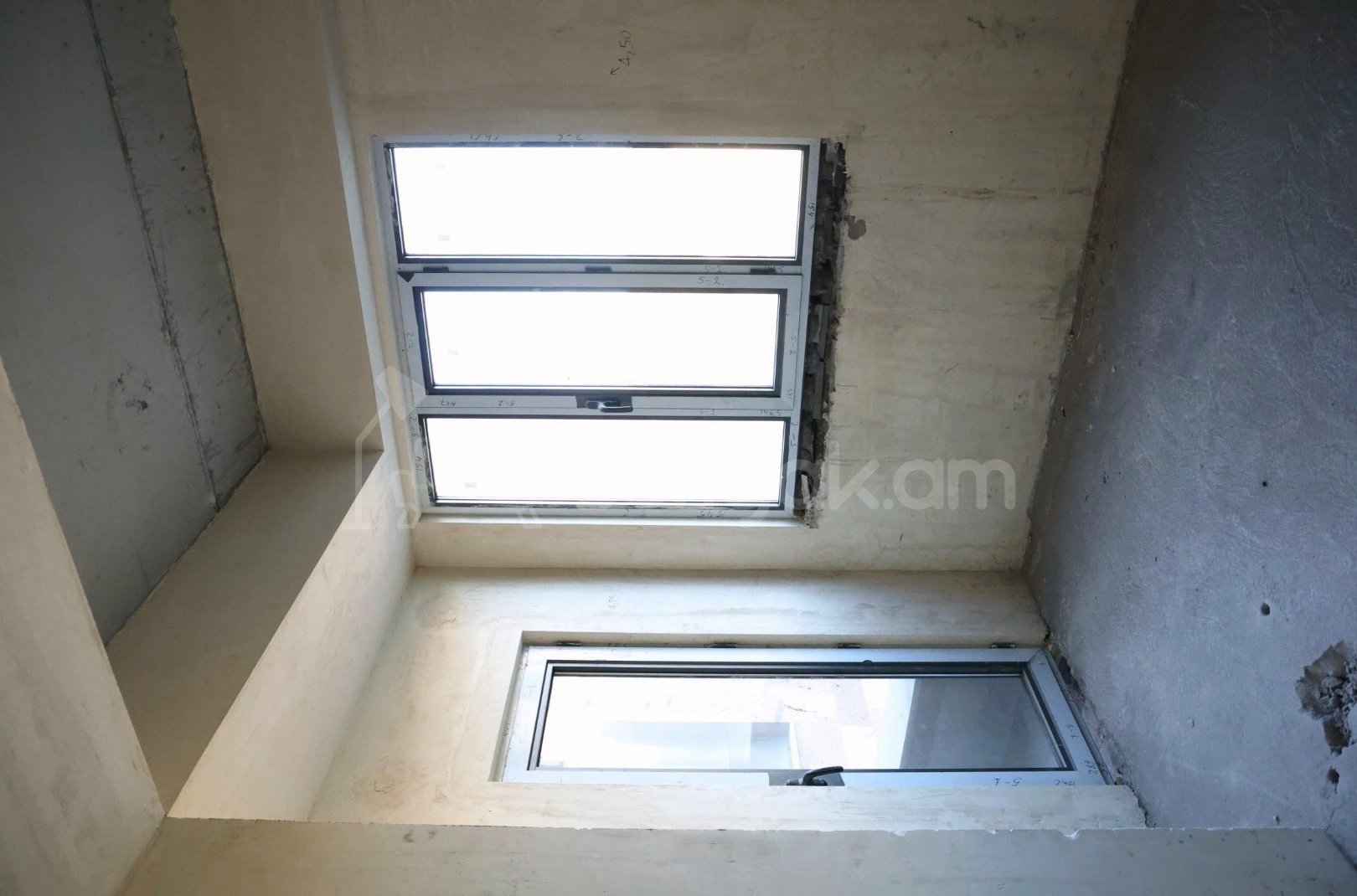 3 Սենյականոց Բնակարան Նորակառույցում, 103քմ, 3/11 հարկ, Զրոյական Վիճակում