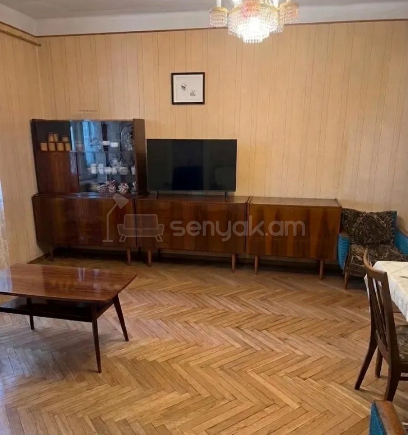 3 Սենյականոց Բնակարան Քարե Շենքում, 81քմ, 4/5 հարկ, Պետական Վիճակում