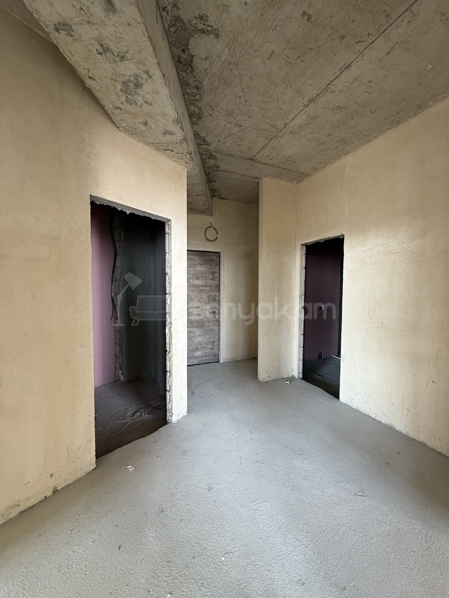 3 Սենյականոց Բնակարան Նորակառույցում, 101քմ, 14/15 հարկ, Զրոյական Վիճակում