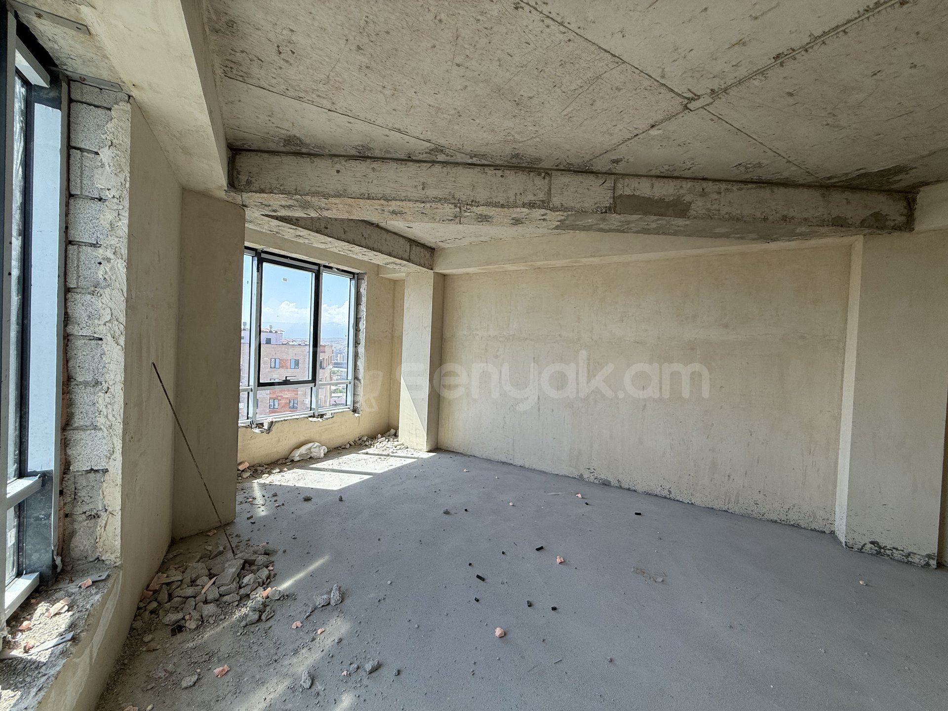 3 Սենյականոց Բնակարան Նորակառույցում, 101քմ, 14/15 հարկ, Զրոյական Վիճակում