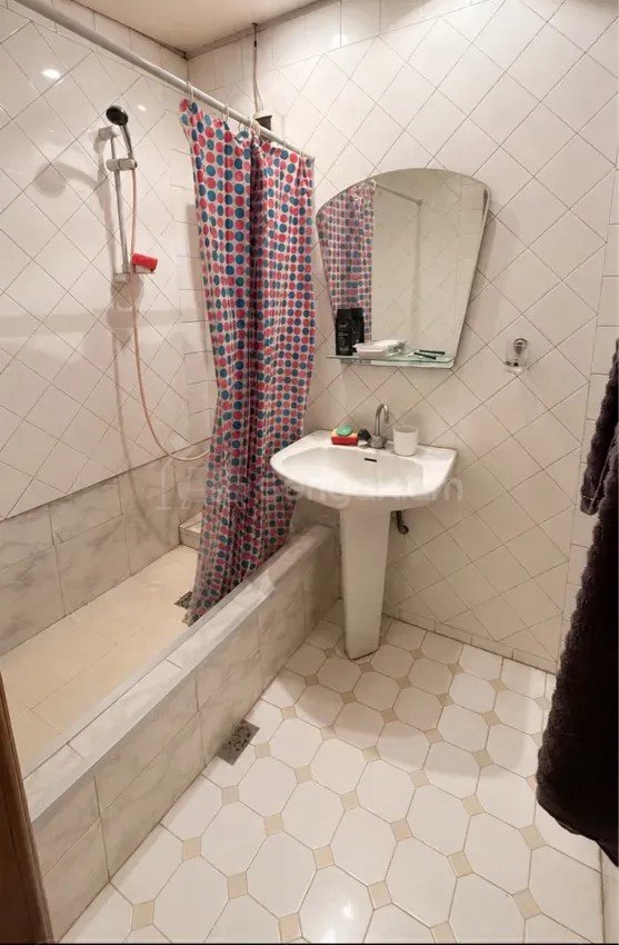 3 Սենյականոց Բնակարան, 80քմ, 9/9 հարկ, Պետական Վիճակում