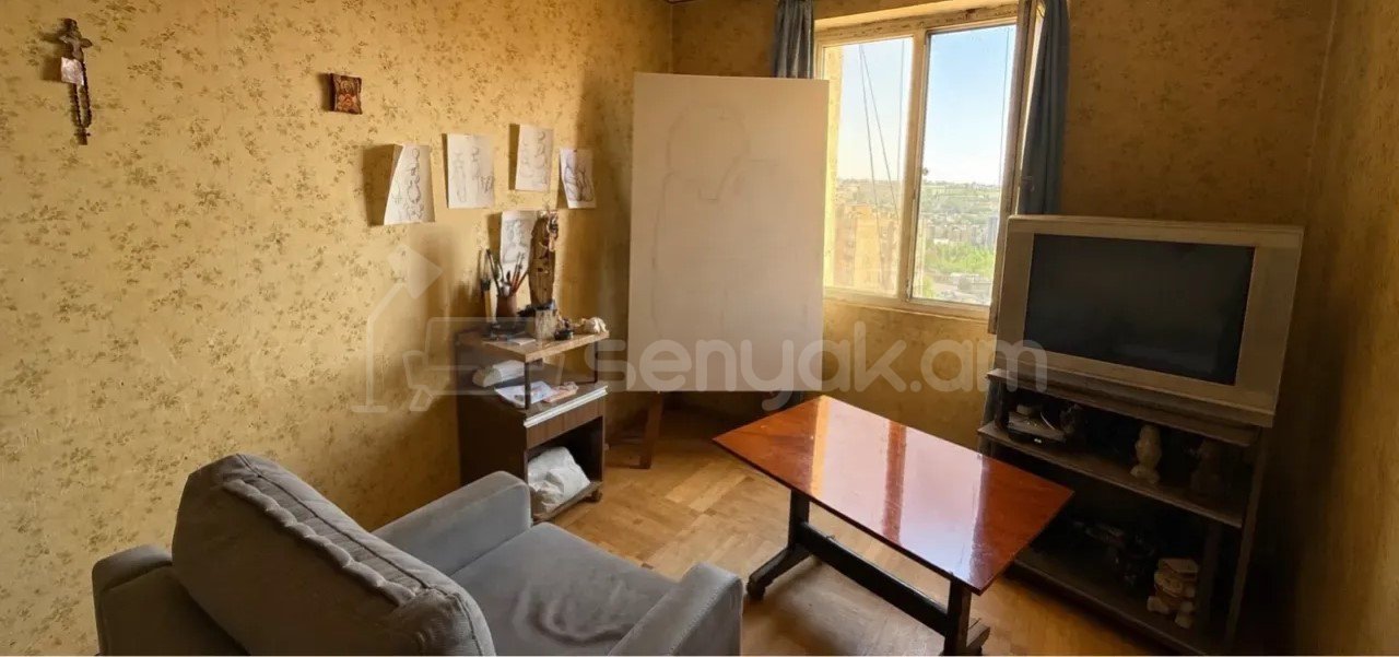 3 Սենյականոց Բնակարան, 80քմ, 9/9 հարկ, Պետական Վիճակում
