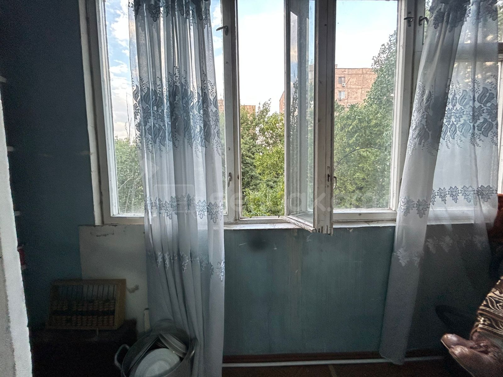 3 Սենյականոց Բնակարան Քարե Շենքում, 76քմ, 3/5 հարկ, Կոսմետիկ Վերանորոգված