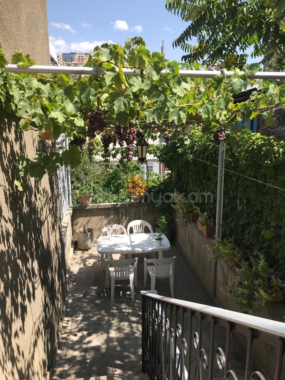 3 Սենյականոց Սեփական Տուն, 100քմ, Կապիտալ Վերանորոգված, Կահավորված, Ավտոտնակով