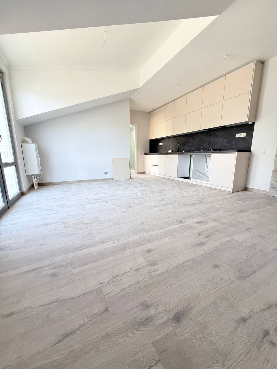 2 Սենյականոց Բնակարան Նորակառույցում, 46քմ, 5/5 հարկ, Կապիտալ Վերանորոգված