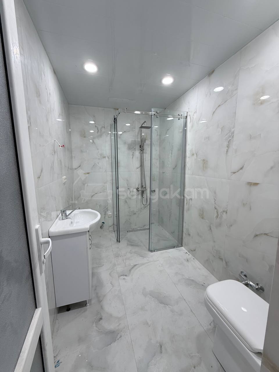 2 Սենյականոց Բնակարան Նորակառույցում, 46քմ, 5/5 հարկ, Կապիտալ Վերանորոգված