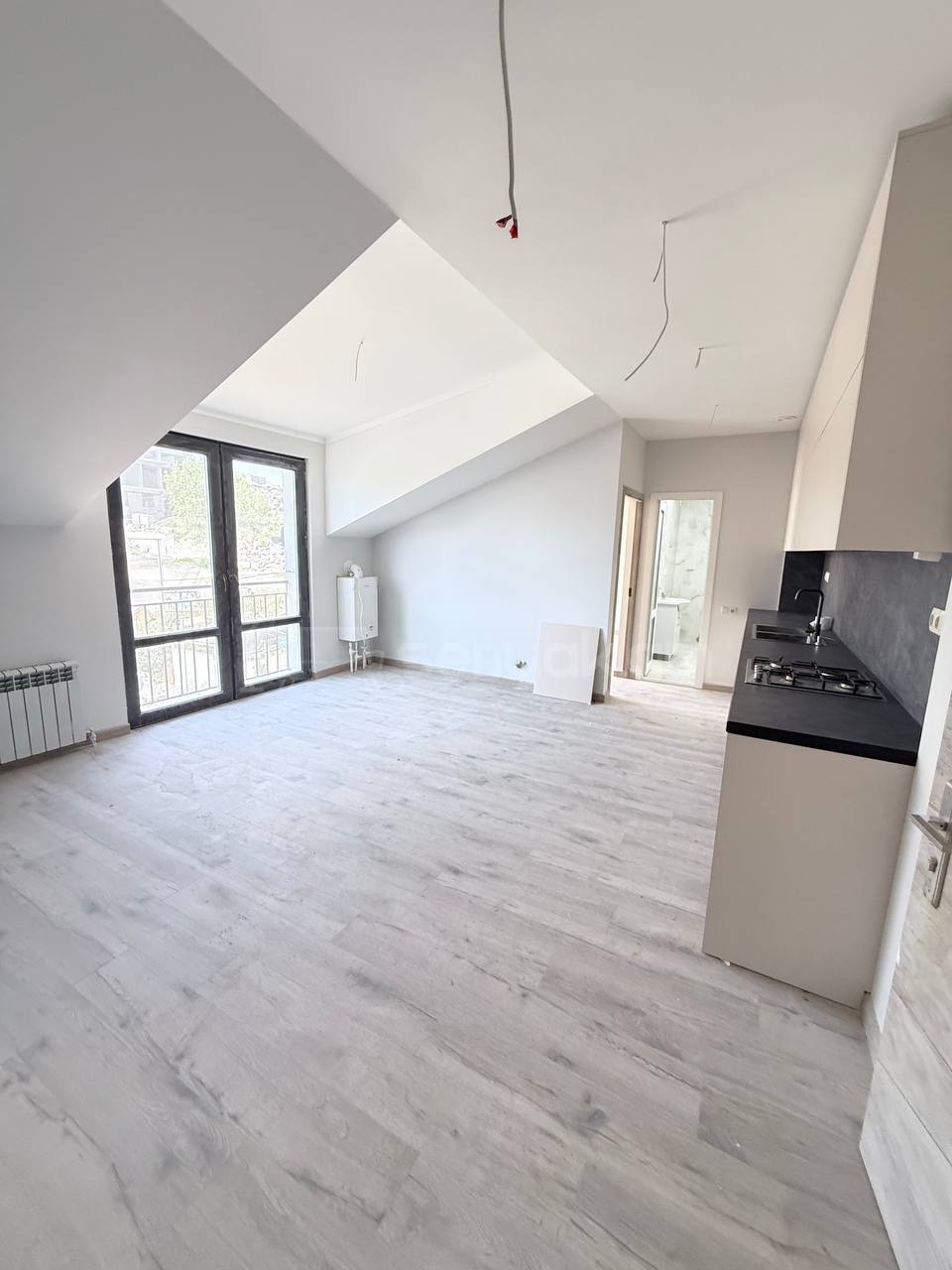 2 Սենյականոց Բնակարան Նորակառույցում, 46քմ, 5/5 հարկ, Կապիտալ Վերանորոգված