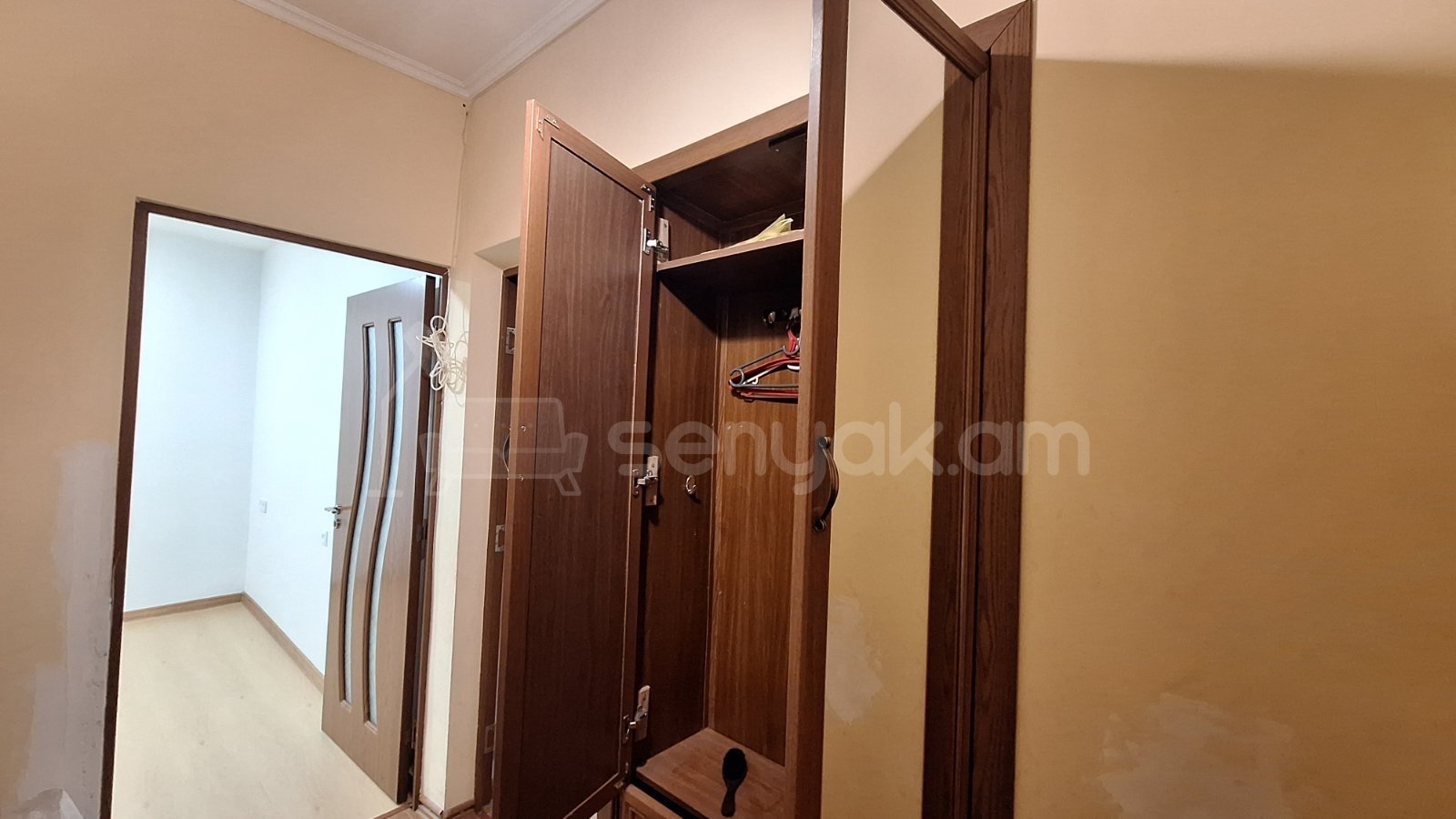 2 Սենյականոց Բնակարան Քարե Շենքում, 54քմ, 1/5 հարկ, Նորմալ Վիճակում