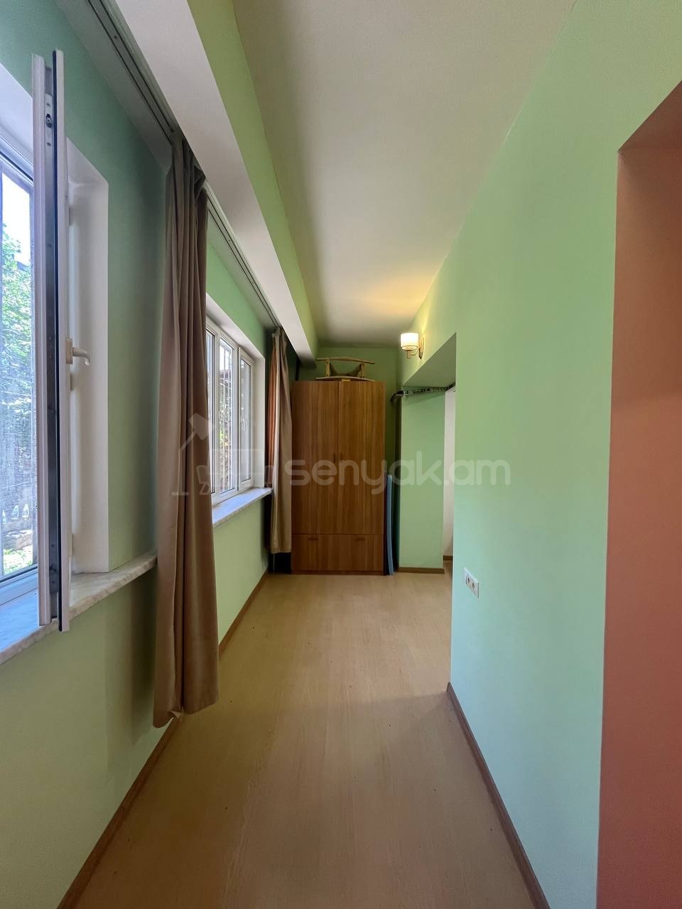 2 Սենյականոց Բնակարան Քարե Շենքում, 54քմ, 1/5 հարկ, Նորմալ Վիճակում