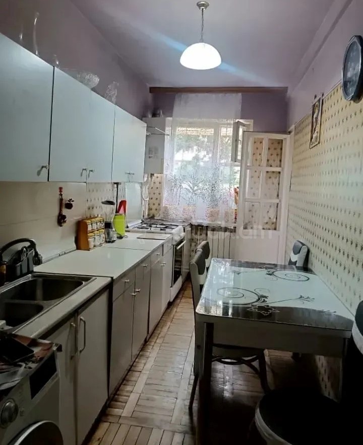 3 Սենյականոց Բնակարան, 72քմ, 4/9 հարկ, Նորմալ Վիճակում