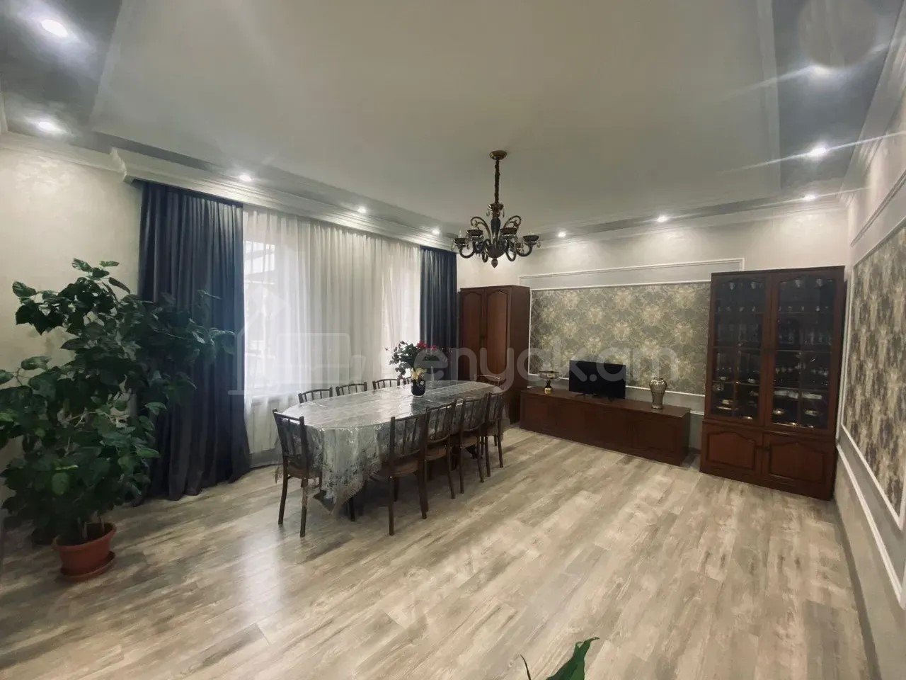 5 Սենյականոց Սեփական Տուն, 280քմ, Կապիտալ Վերանորոգված