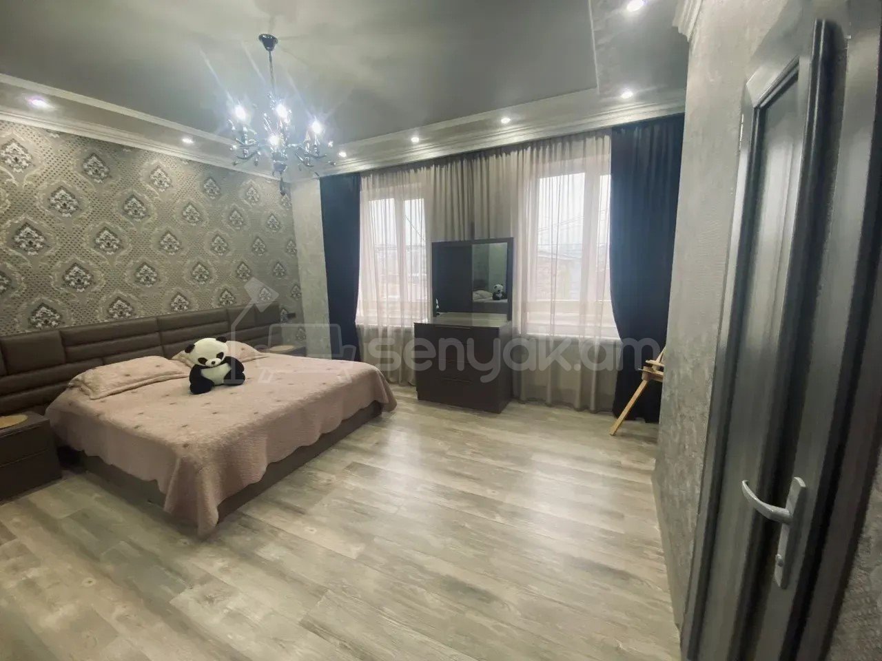 5 Սենյականոց Սեփական Տուն, 280քմ, Կապիտալ Վերանորոգված