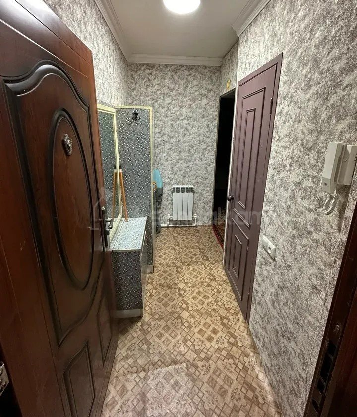 1 Սենյականոց Բնակարան, 33քմ, 3/5 հարկ, Կապիտալ Վերանորոգված