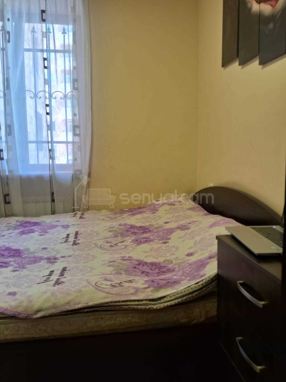 2 Սենյականոց Բնակարան Քարե Շենքում, 34քմ, 2/5 հարկ, Նորմալ Վիճակում
