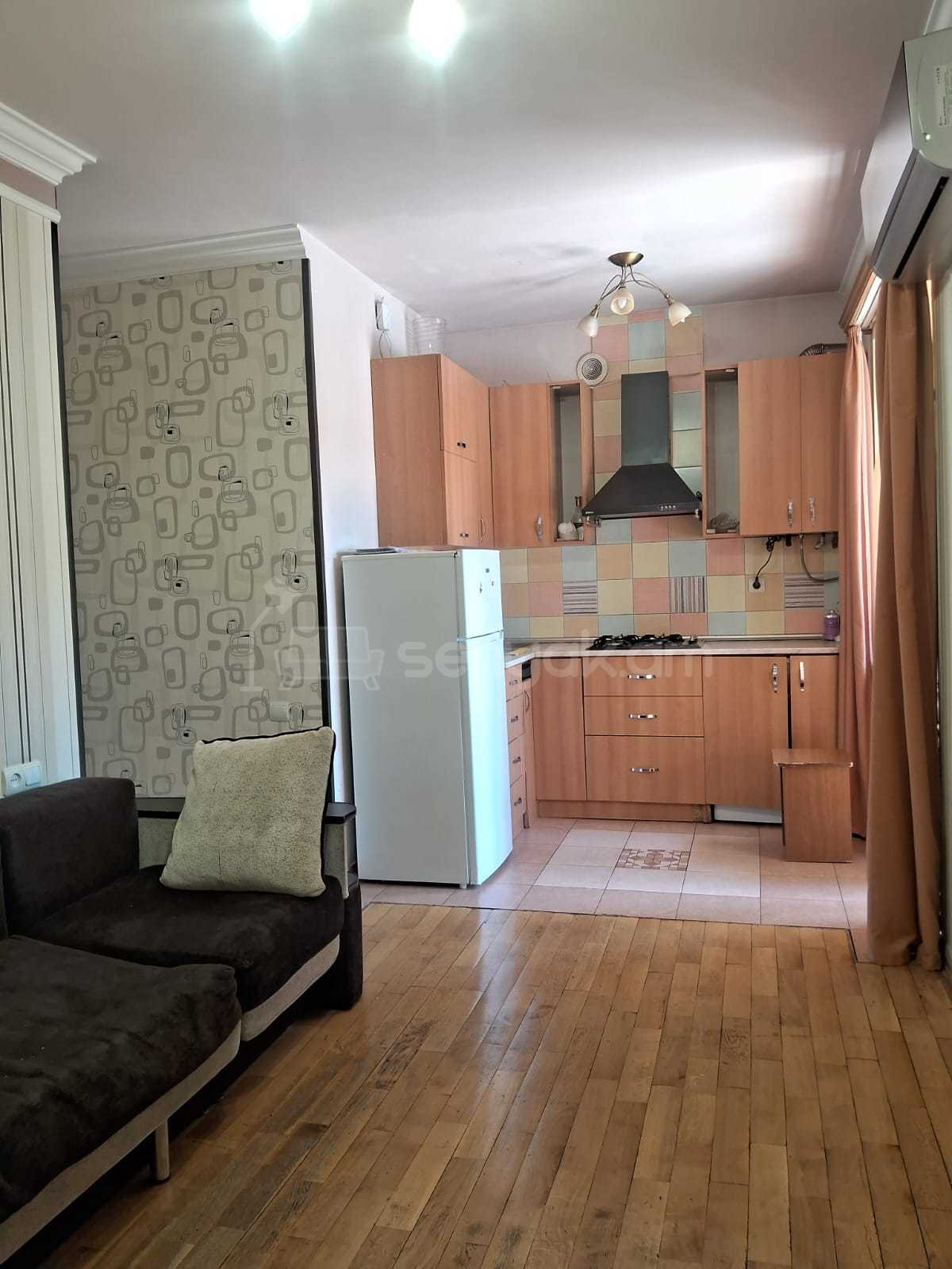 2 Սենյականոց Բնակարան Քարե Շենքում, 34քմ, 2/5 հարկ, Նորմալ Վիճակում