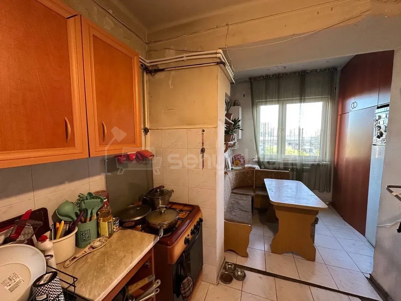3 Սենյականոց Բնակարան Քարե Շենքում, 80քմ, 4/4 հարկ, Կոսմետիկ Վերանորոգված