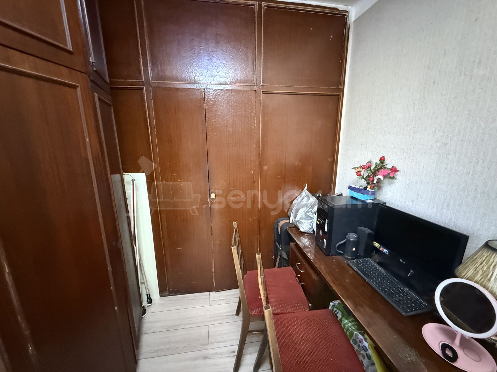 2 Սենյականոց Բնակարան Քարե Շենքում, 42քմ, 3/4 հարկ, Կոսմետիկ Վերանորոգված