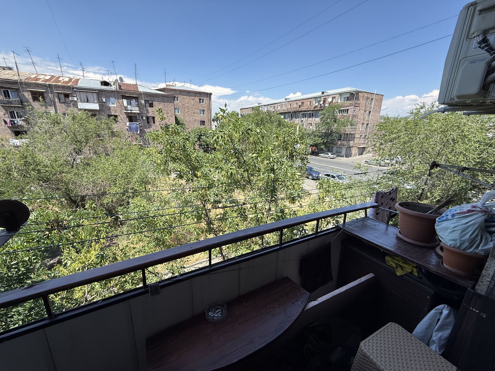 2 Սենյականոց Բնակարան Քարե Շենքում, 42քմ, 3/4 հարկ, Կոսմետիկ Վերանորոգված