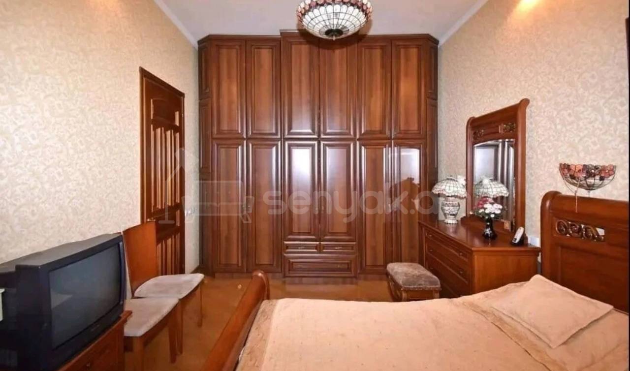 3 Սենյականոց Բնակարան Քարե Շենքում, 100քմ, 5/6 հարկ, Կապիտալ Վերանորոգված, Կահավորված, Արևկող