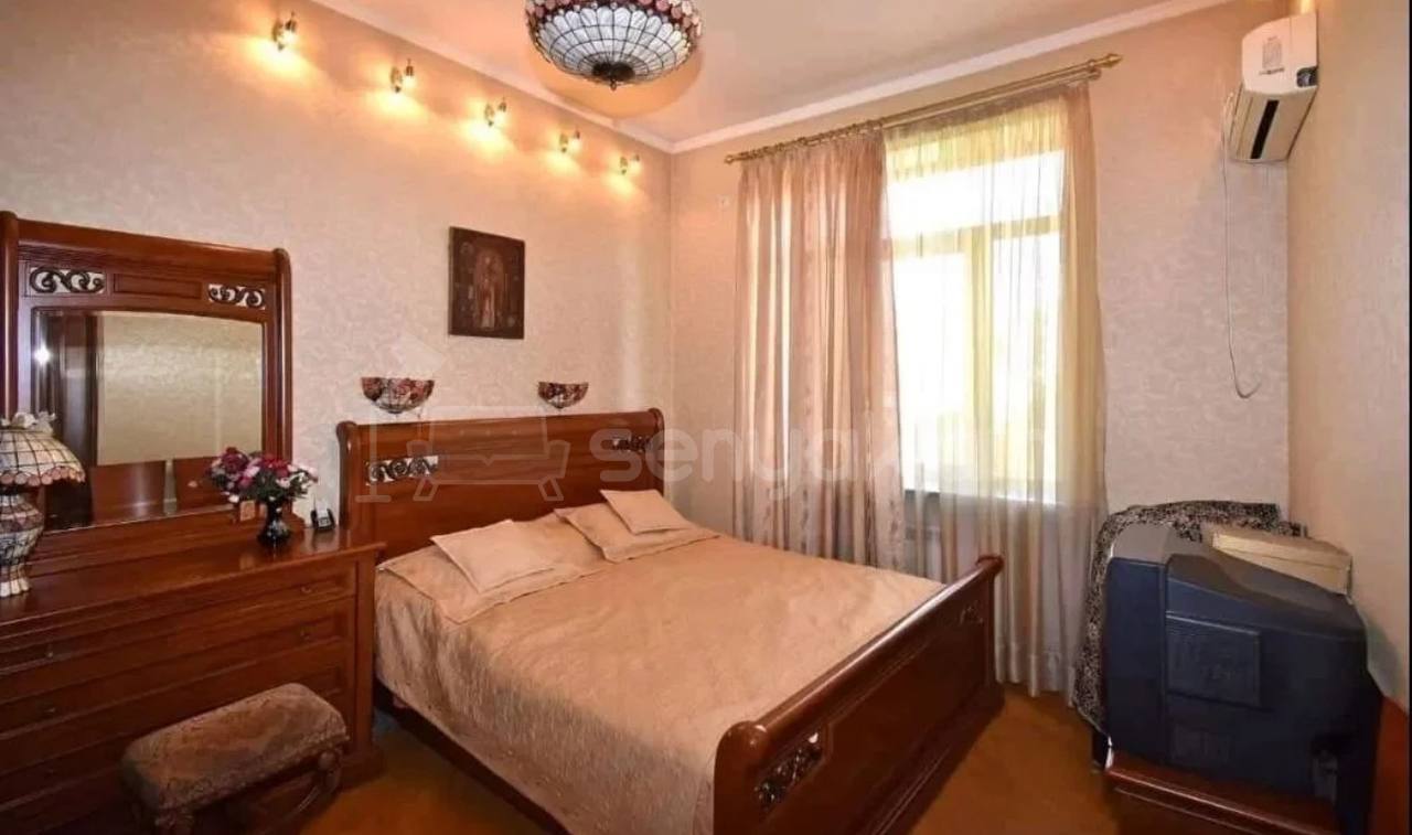 3 Սենյականոց Բնակարան Քարե Շենքում, 100քմ, 5/6 հարկ, Կապիտալ Վերանորոգված, Կահավորված, Արևկող