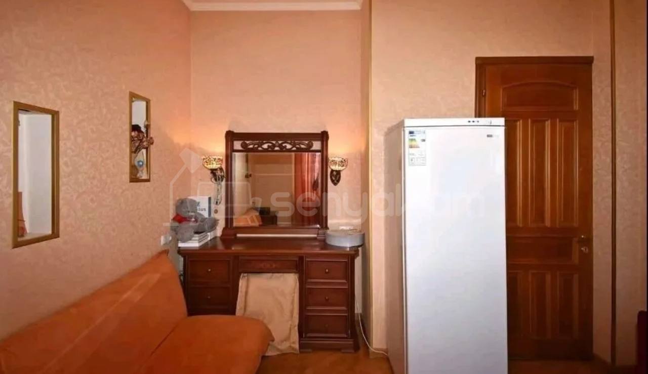 3 Սենյականոց Բնակարան Քարե Շենքում, 100քմ, 5/6 հարկ, Կապիտալ Վերանորոգված, Կահավորված, Արևկող