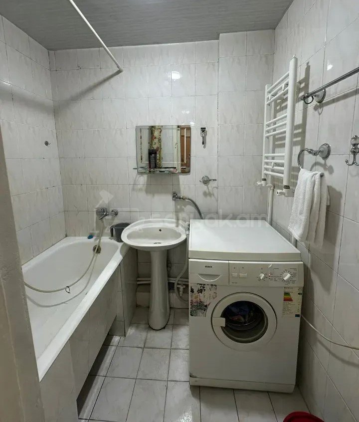 3 Սենյականոց Բնակարան, 68քմ, 3/10 հարկ, Կոսմետիկ Վերանորոգված