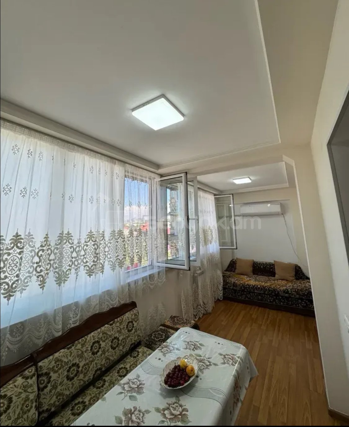2 Սենյականոց Բնակարան Քարե Շենքում, 68քմ, 4/5 հարկ, Կապիտալ Վերանորոգված, Կահավորված