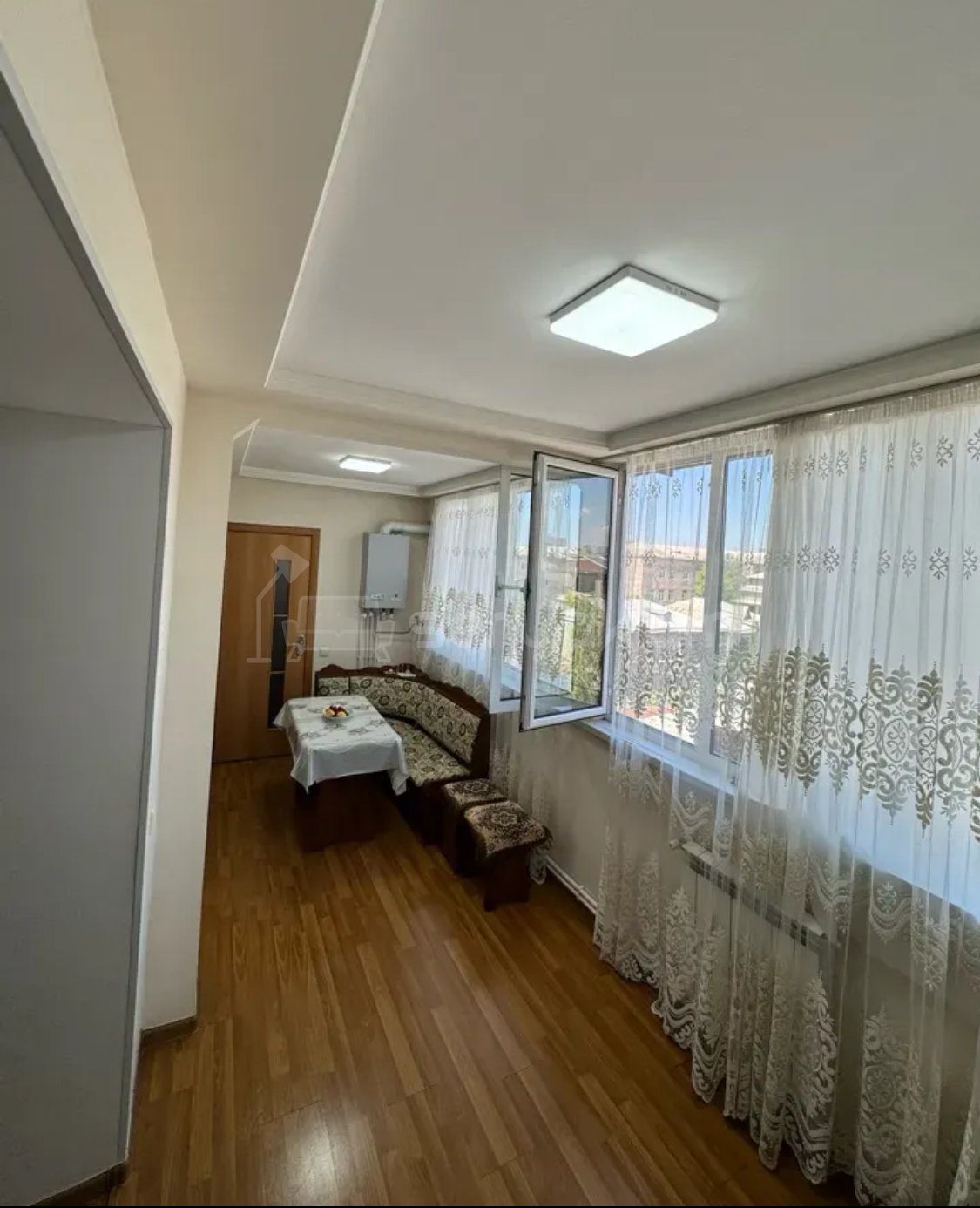 2 Սենյականոց Բնակարան Քարե Շենքում, 68քմ, 4/5 հարկ, Կապիտալ Վերանորոգված, Կահավորված