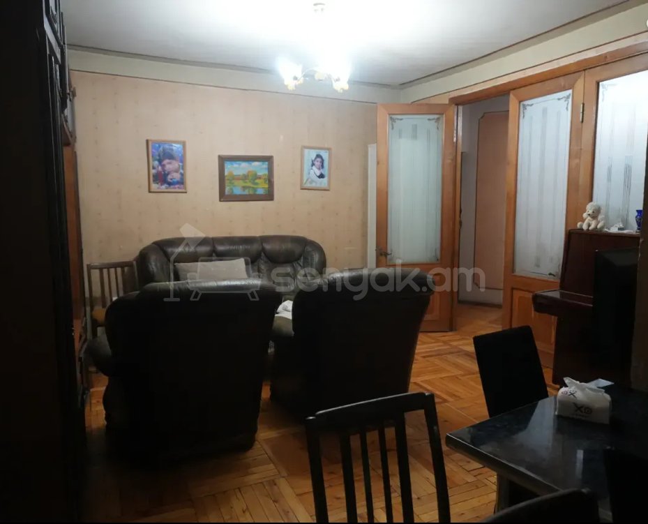 3 Սենյականոց Բնակարան, 80քմ, 11/16 հարկ, Պետական Վիճակում