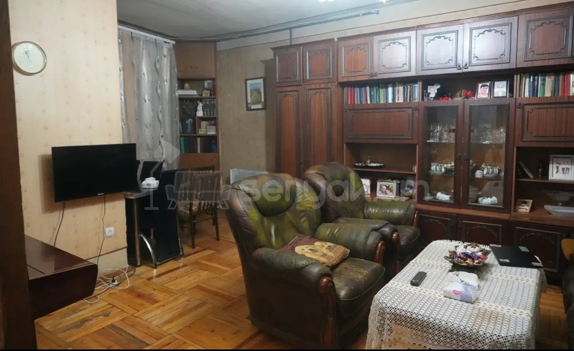 3 Սենյականոց Բնակարան, 80քմ, 11/16 հարկ, Պետական Վիճակում
