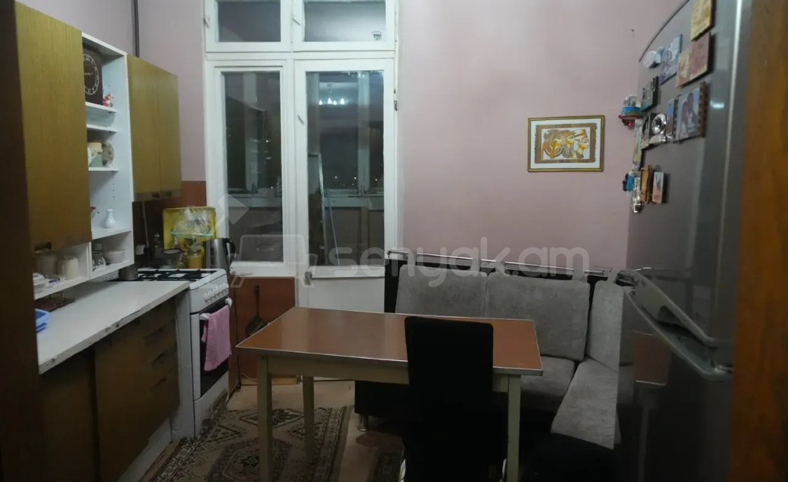 3 Սենյականոց Բնակարան, 80քմ, 11/16 հարկ, Պետական Վիճակում