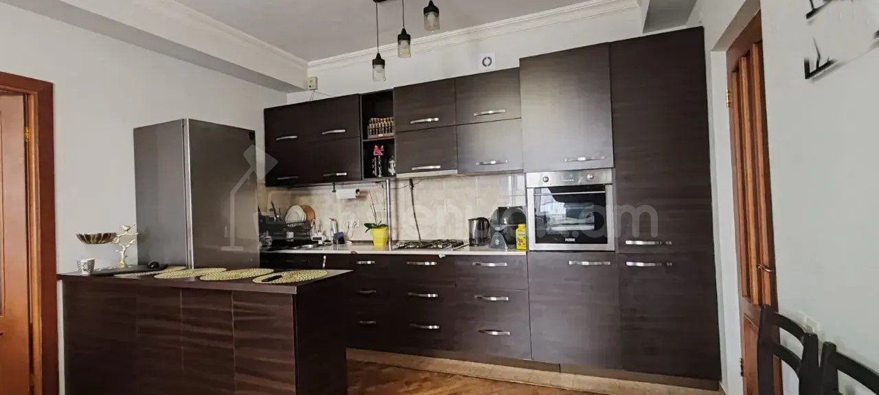 3 Սենյականոց Բնակարան Նորակառույցում, 71քմ, 1/9 հարկ, Կոսմետիկ Վերանորոգված
