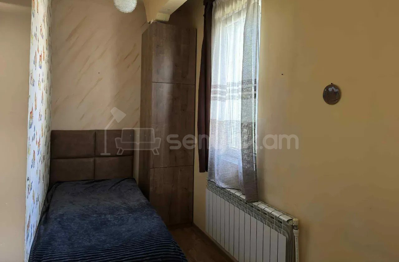 2 Սենյականոց Բնակարան Քարե Շենքում, 50քմ, 3/5 հարկ, Կապիտալ Վերանորոգված